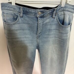 Lularoe Womens Light Wash Straight Leg Jeans Size 32 Miracle Waste Band Blue